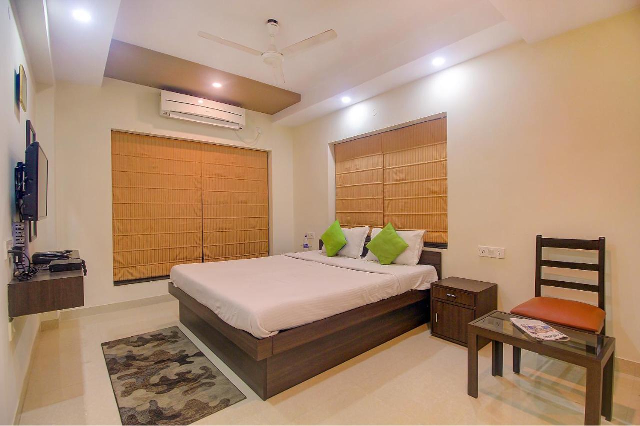 Fabhotel Four Seasons Kolkata Exterior photo