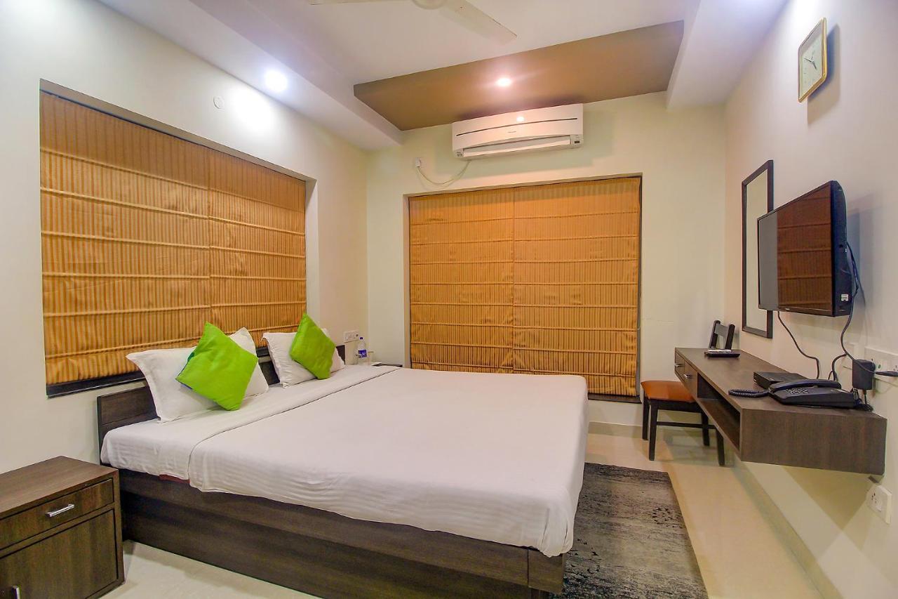 Fabhotel Four Seasons Kolkata Exterior photo